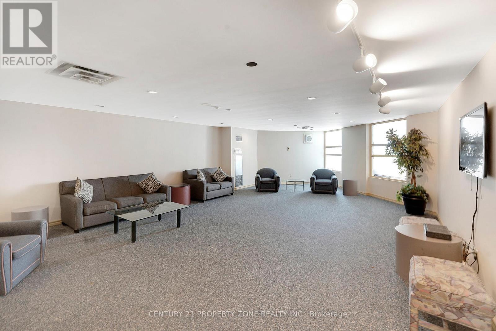 407 - 10 Laurelcrest Street, Brampton, Ontario  L4W 5P7 - Photo 22 - W12479522