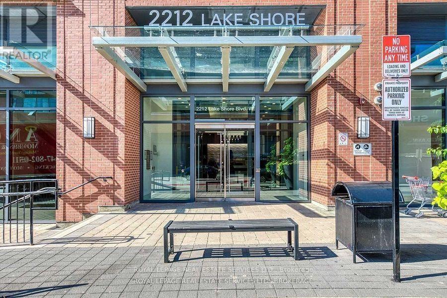 804 - 2212 LAKESHORE BOULEVARD, Toronto, Ontario