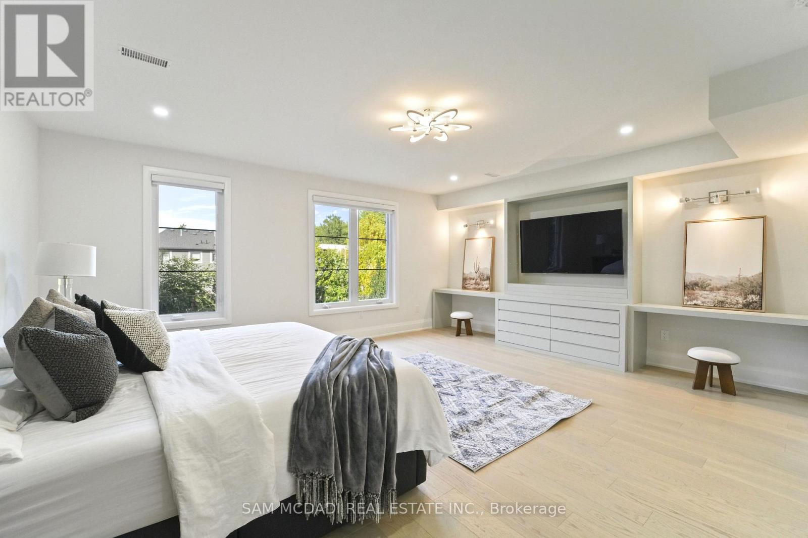 11b Maple Avenue N, Mississauga, Ontario  L5H 2R9 - Photo 24 - W12479535