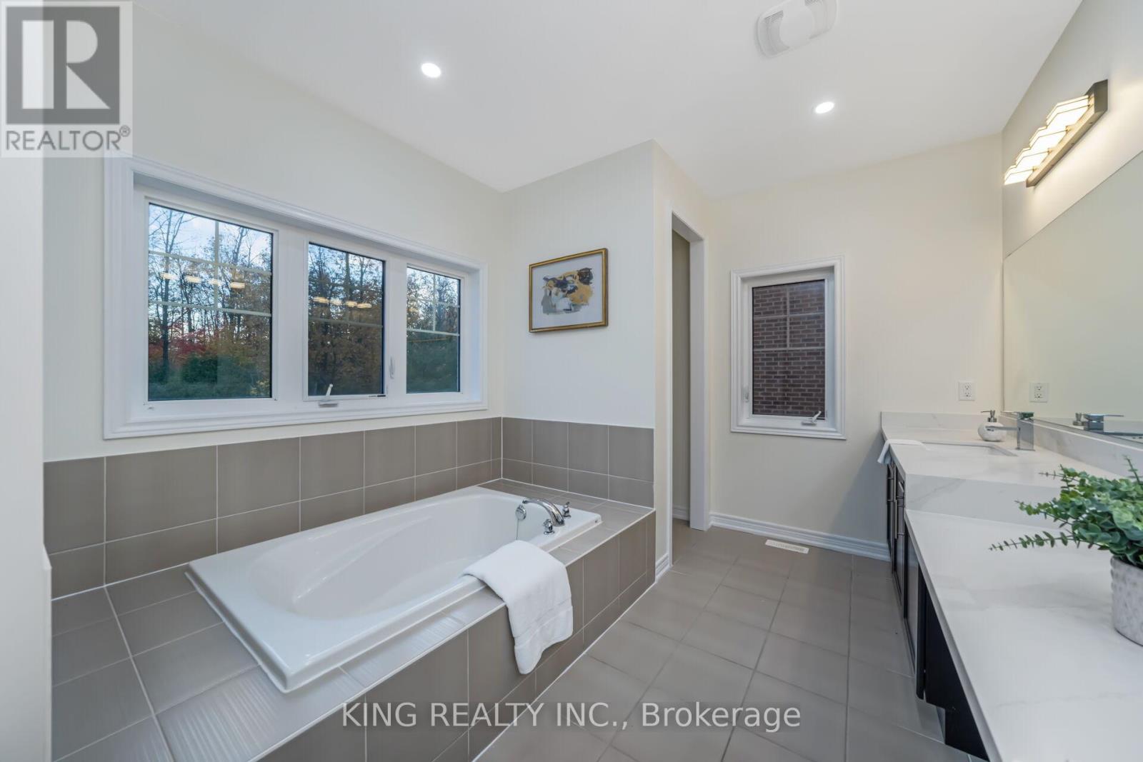 52 Haverstock Crescent, Brampton, Ontario  L7A 0G1 - Photo 25 - W12479550