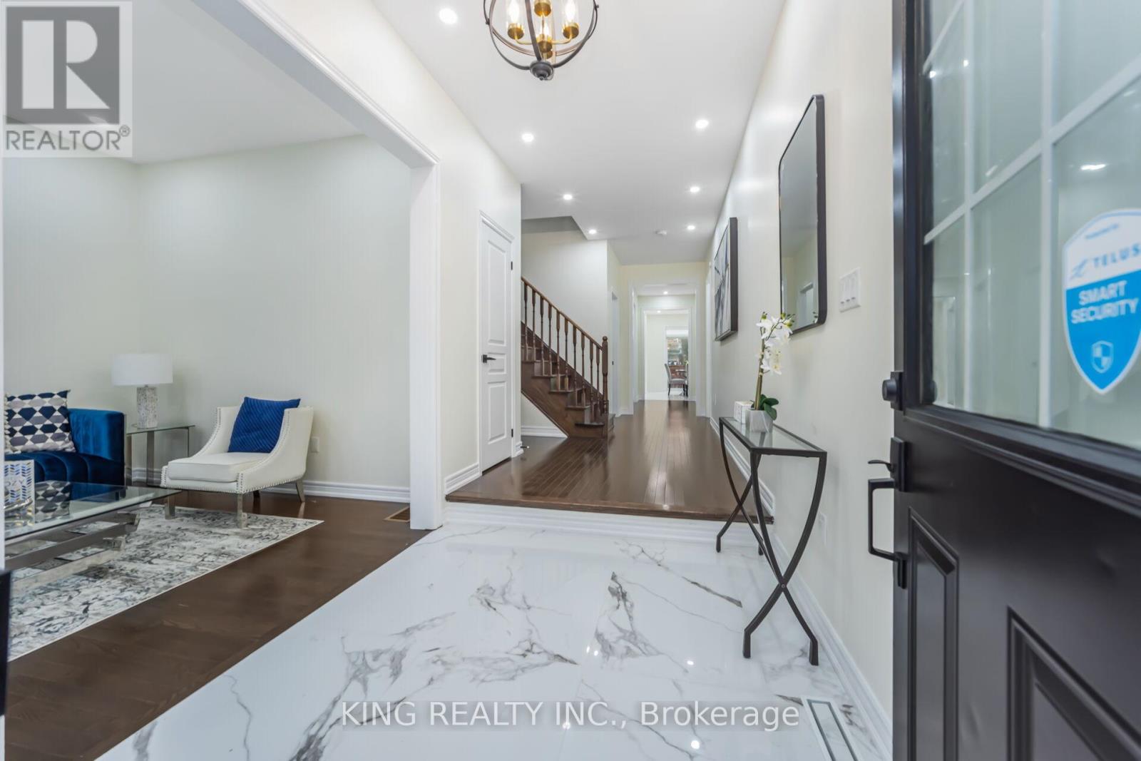 52 Haverstock Crescent, Brampton, Ontario  L7A 0G1 - Photo 4 - W12479550