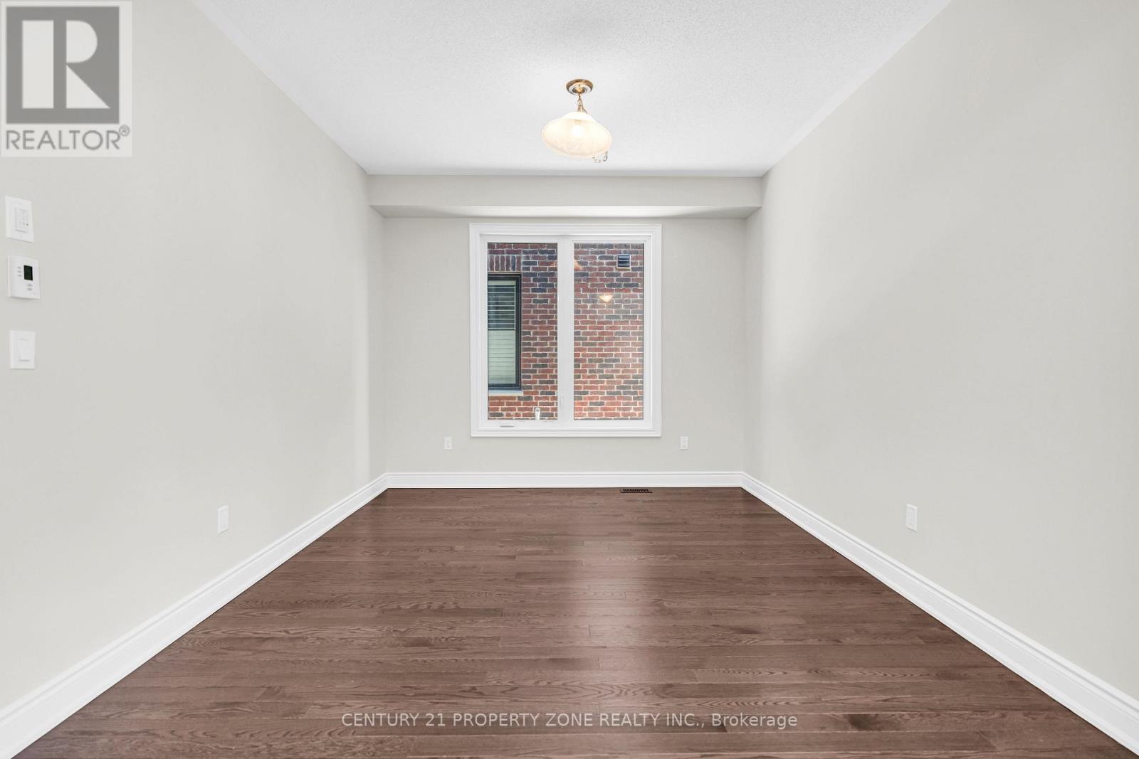 33 Gladmary Drive, Brampton, Ontario  L6Y 0E4 - Photo 6 - W12479555