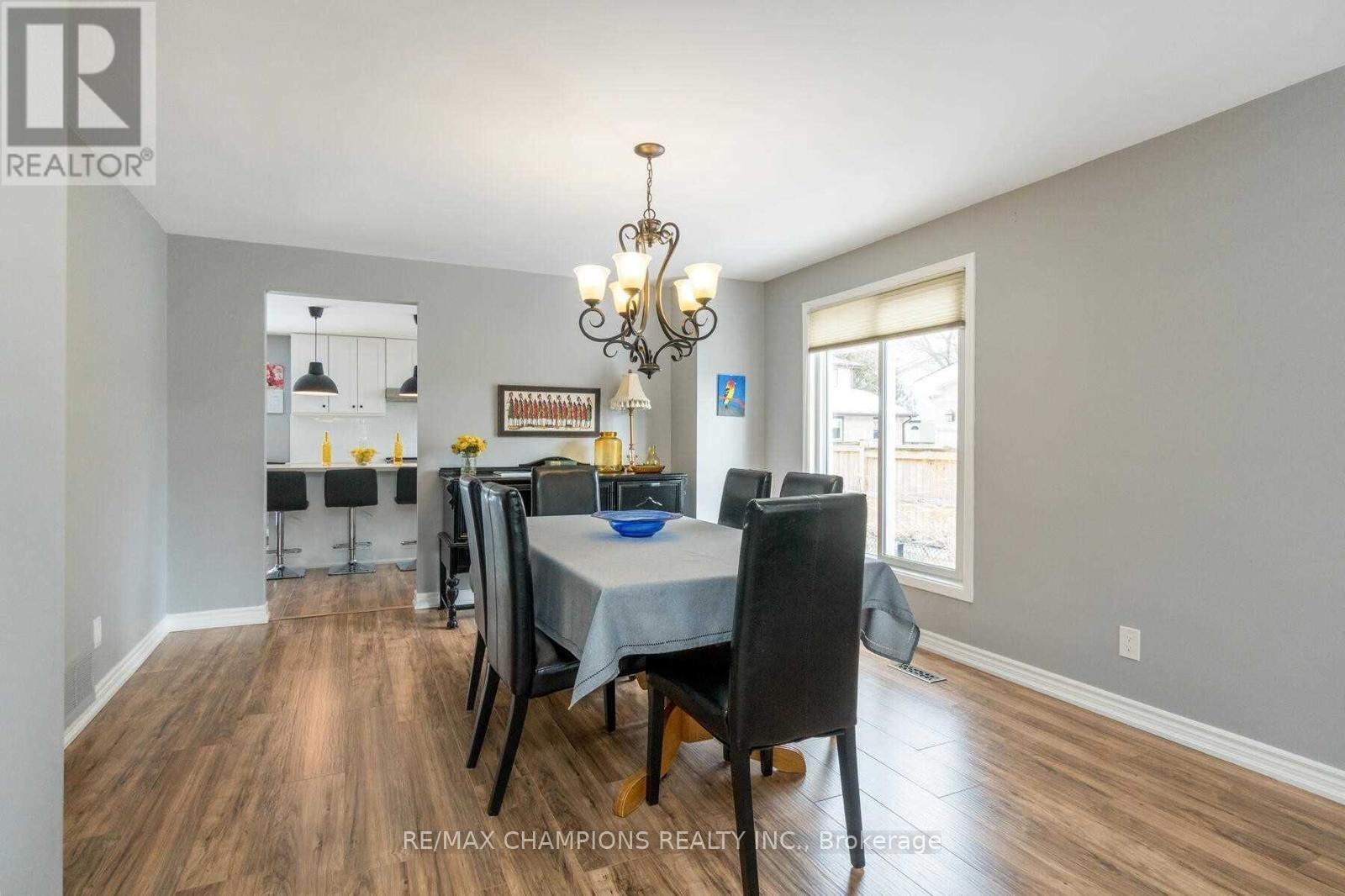 9 Mackay Street S, Brampton, Ontario  L6S 3P8 - Photo 2 - W12479562