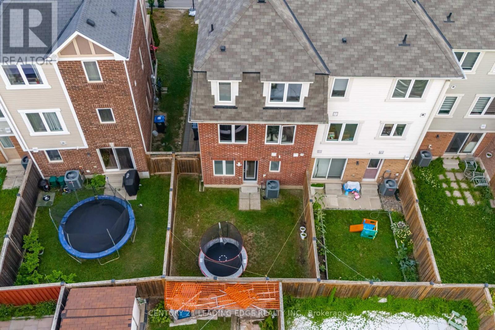 42 Memory Lane, Brampton, Ontario  L7A 0V9 - Photo 43 - W12479563