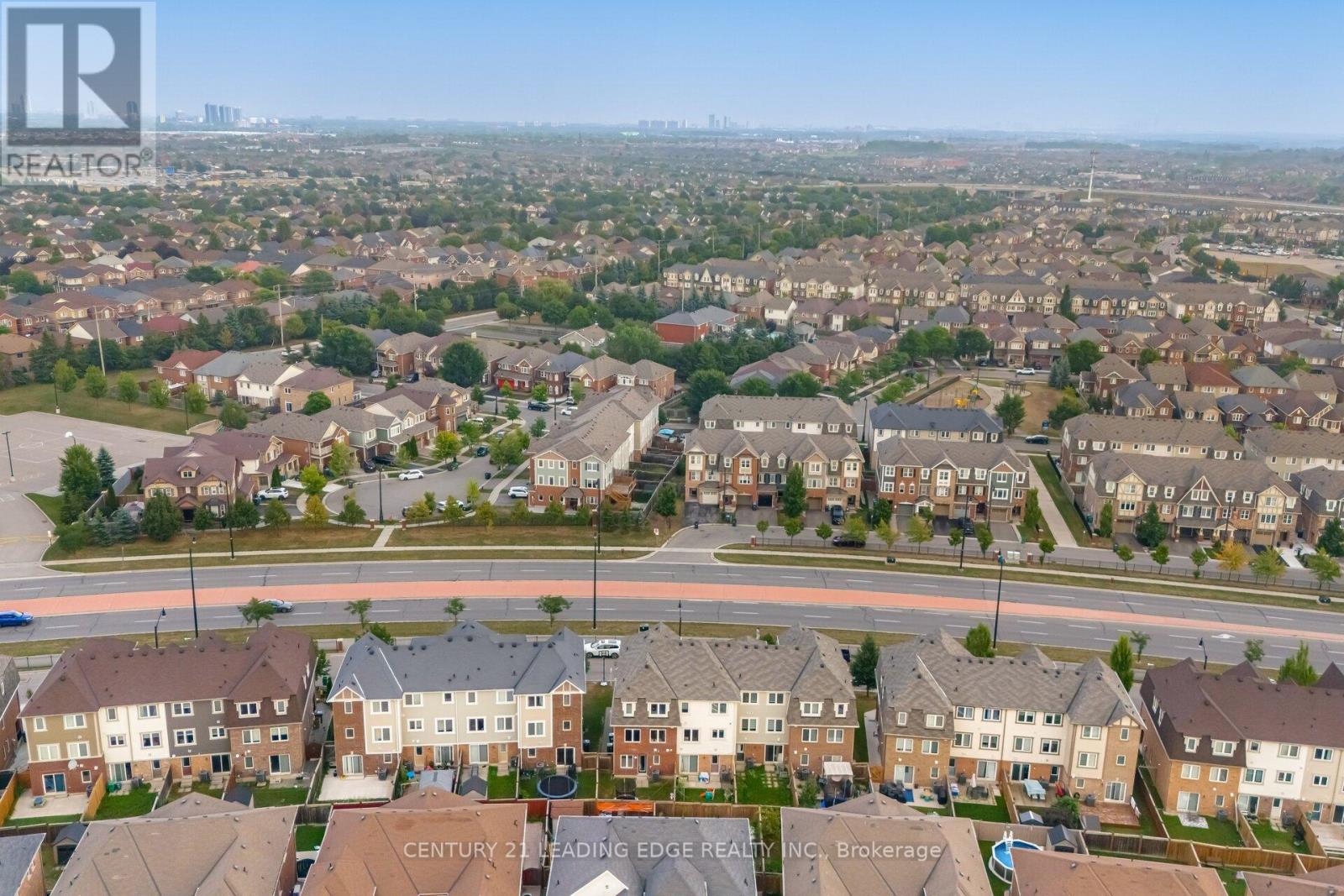 42 Memory Lane, Brampton, Ontario  L7A 0V9 - Photo 44 - W12479563