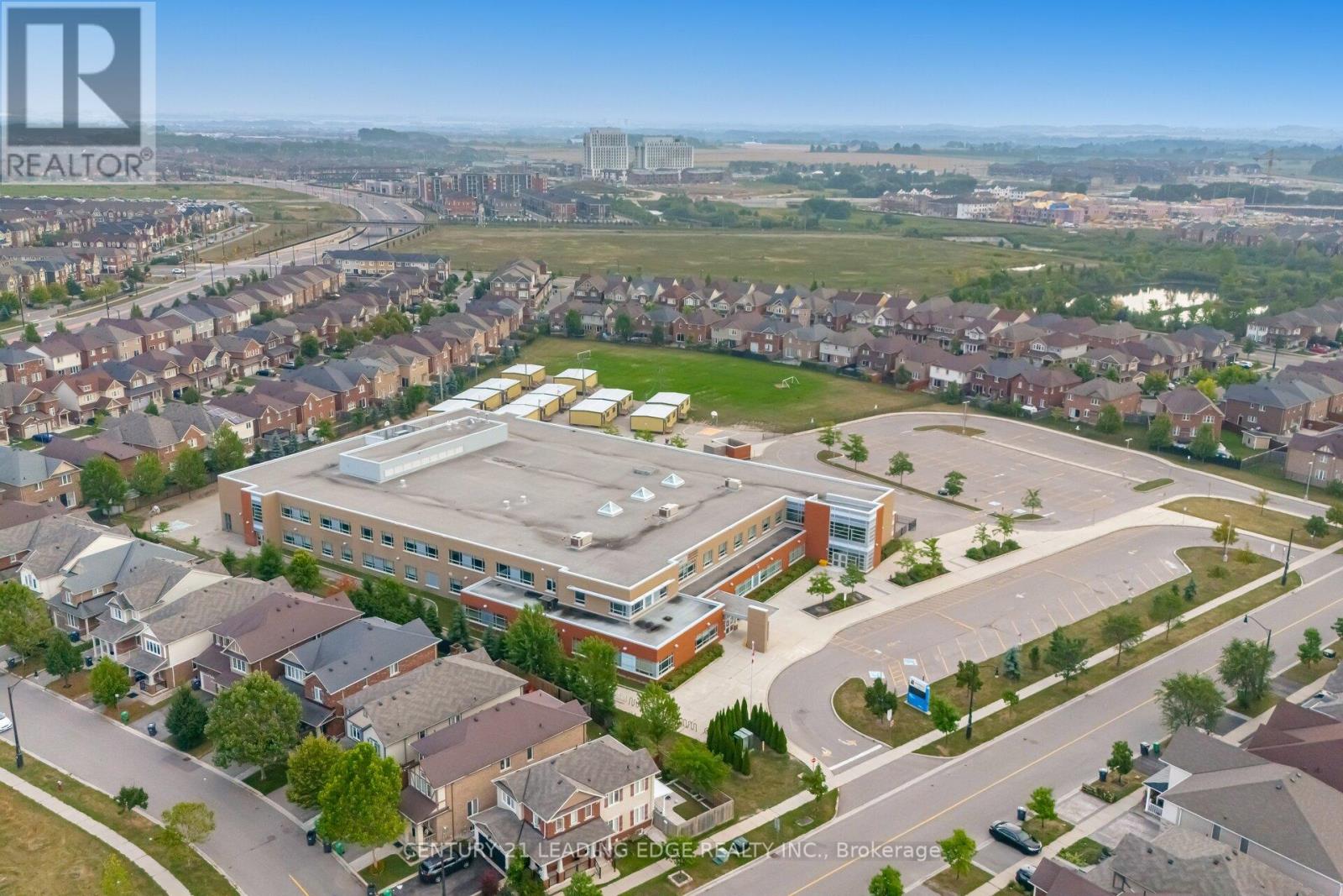 42 Memory Lane, Brampton, Ontario  L7A 0V9 - Photo 49 - W12479563
