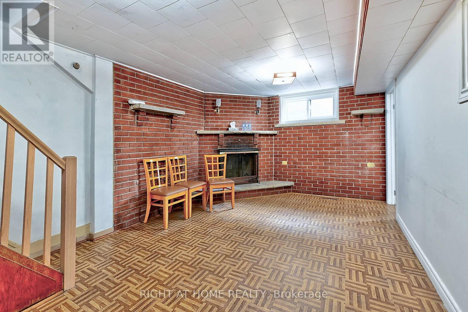 34 William Cragg Drive, Toronto, Ontario  M3M 1T9 - Photo 6 - W12479572
