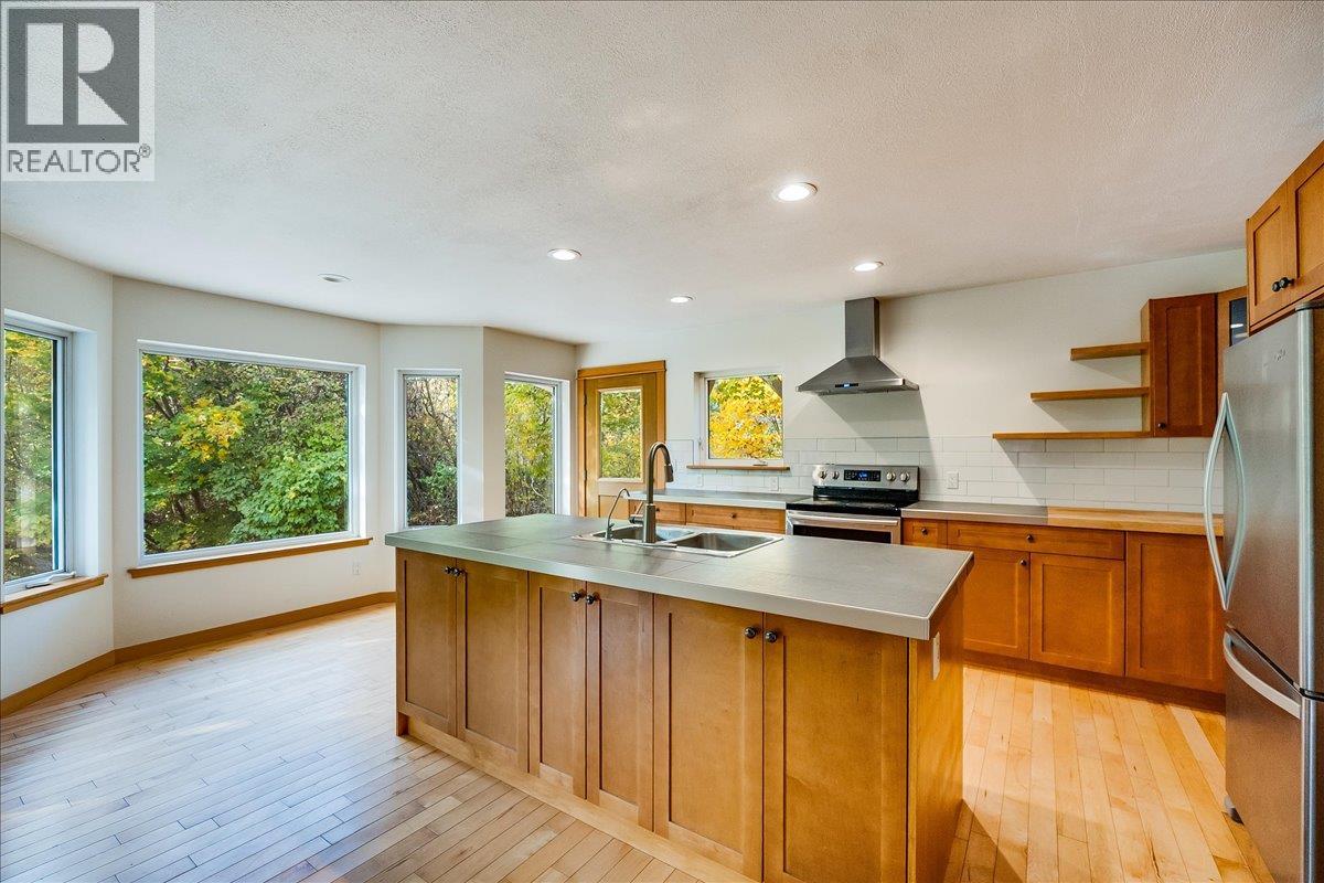 603 Main Street, Slocan, British Columbia  V0G 2C0 - Photo 14 - 10366517