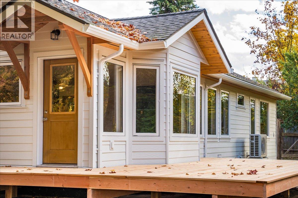 603 Main Street, Slocan, British Columbia  V0G 2C0 - Photo 1 - 10366517