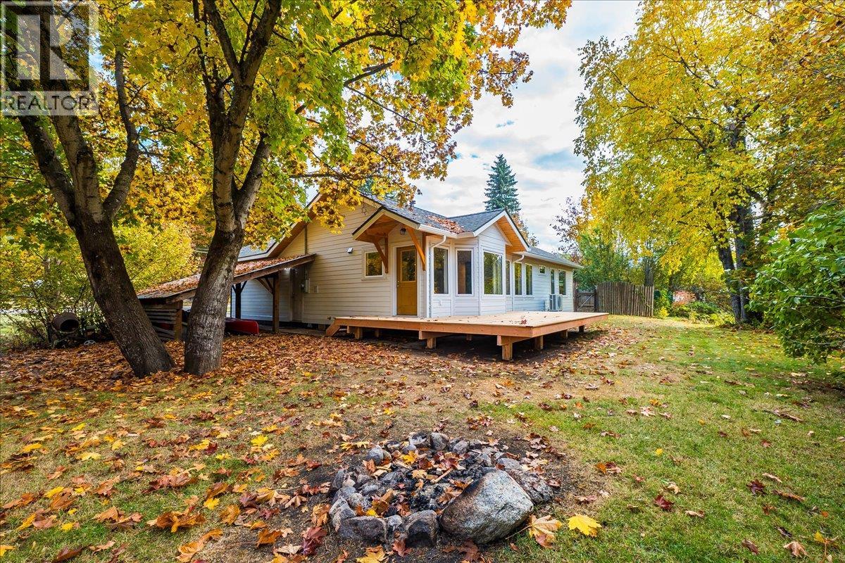 603 Main Street, Slocan, British Columbia  V0G 2C0 - Photo 4 - 10366517