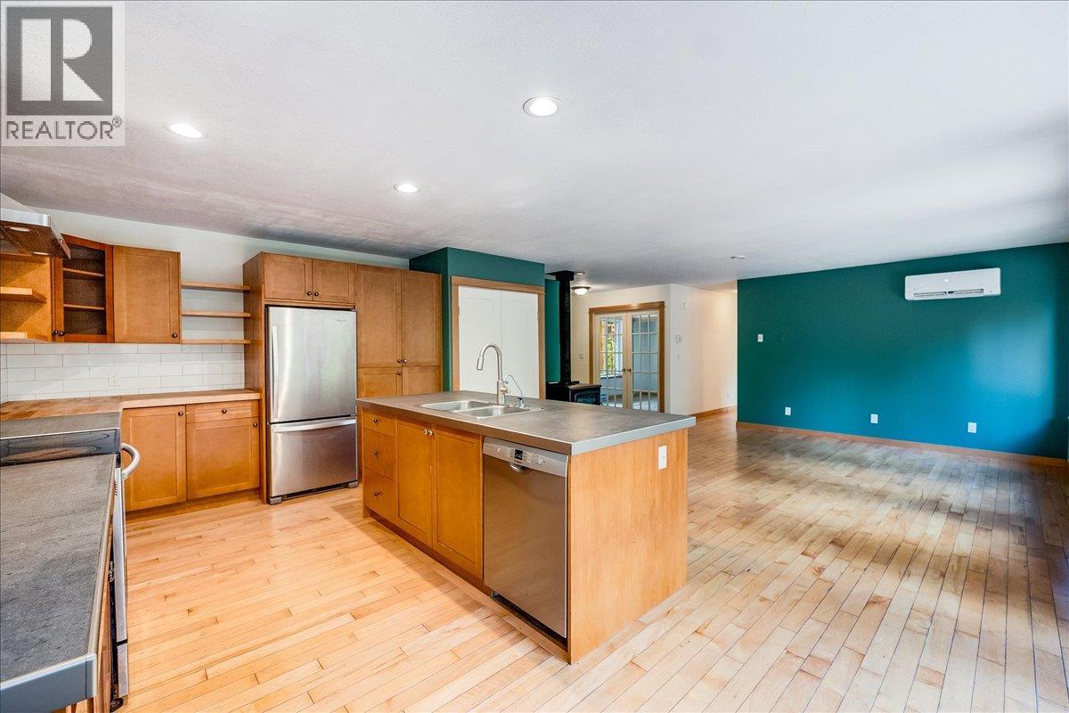 603 Main Street, Slocan, British Columbia  V0G 2C0 - Photo 20 - 10366517