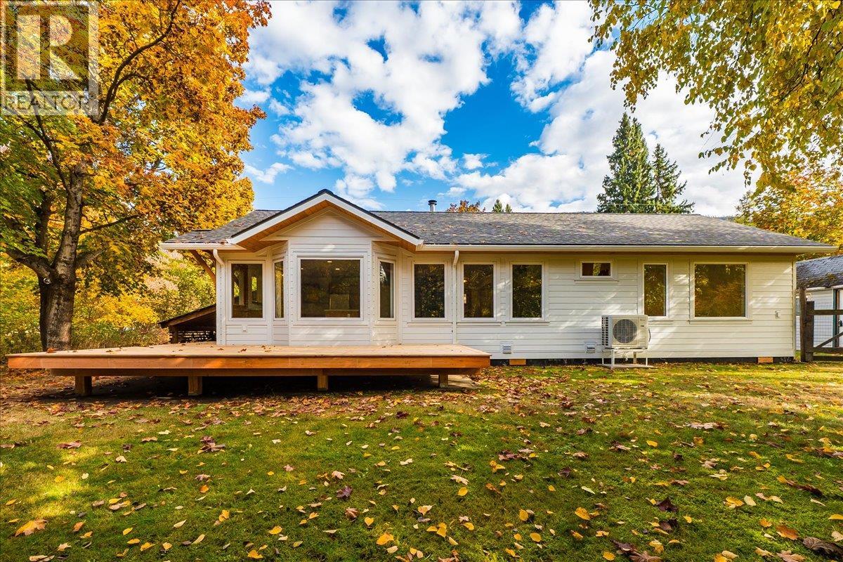 603 Main Street, Slocan, British Columbia  V0G 2C0 - Photo 7 - 10366517
