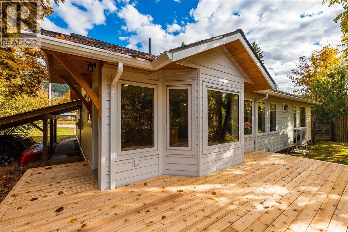 603 Main Street, Slocan, British Columbia  V0G 2C0 - Photo 46 - 10366517