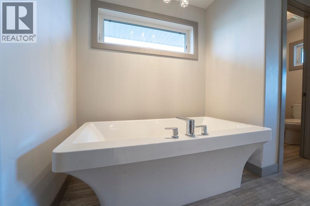 17 Lazaro Close, Red Deer, Alberta  T4R 0R6 - Photo 22 - A2257309