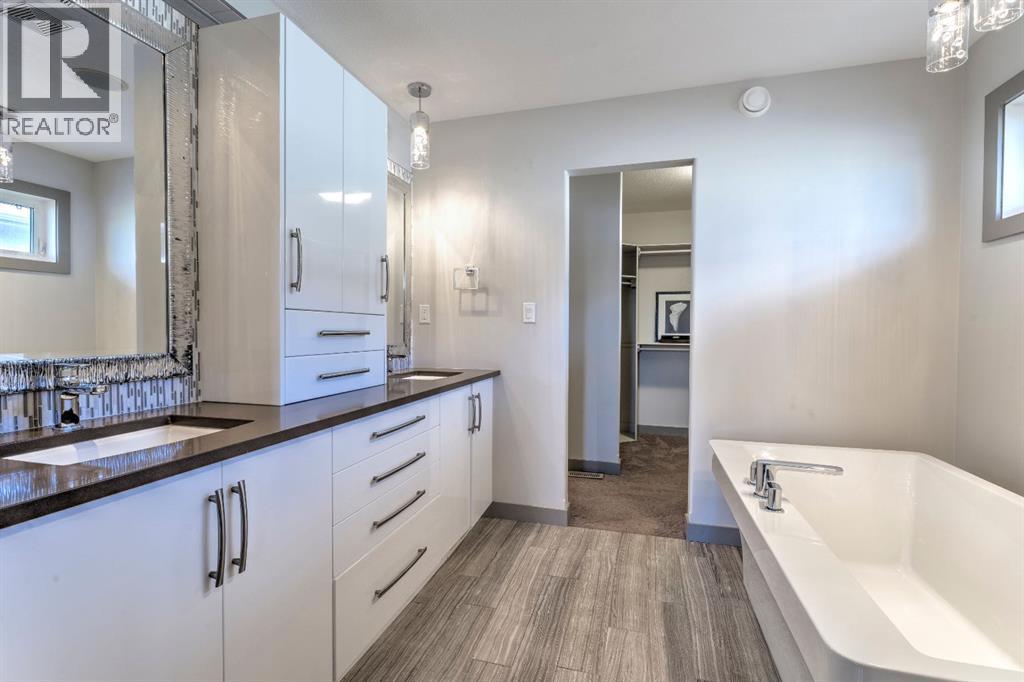 17 Lazaro Close, Red Deer, Alberta  T4R 0R6 - Photo 19 - A2257309