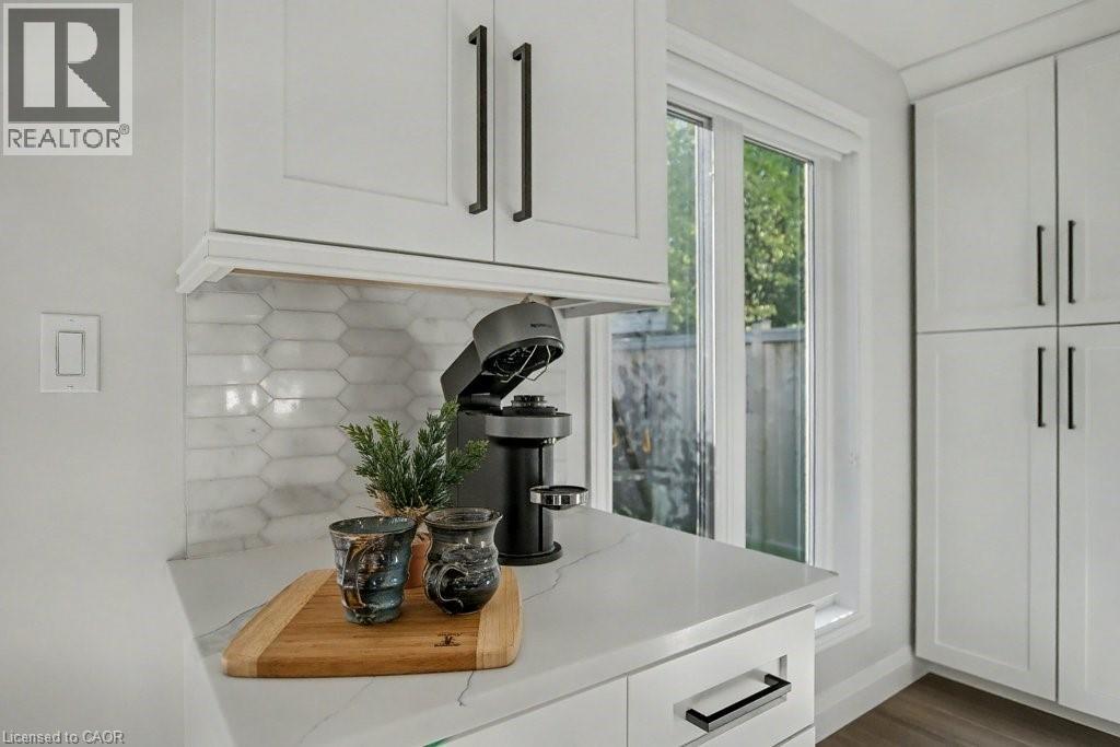 166 Westvale Drive, Waterloo, Ontario  N2T 1C2 - Photo 9 - 40778087