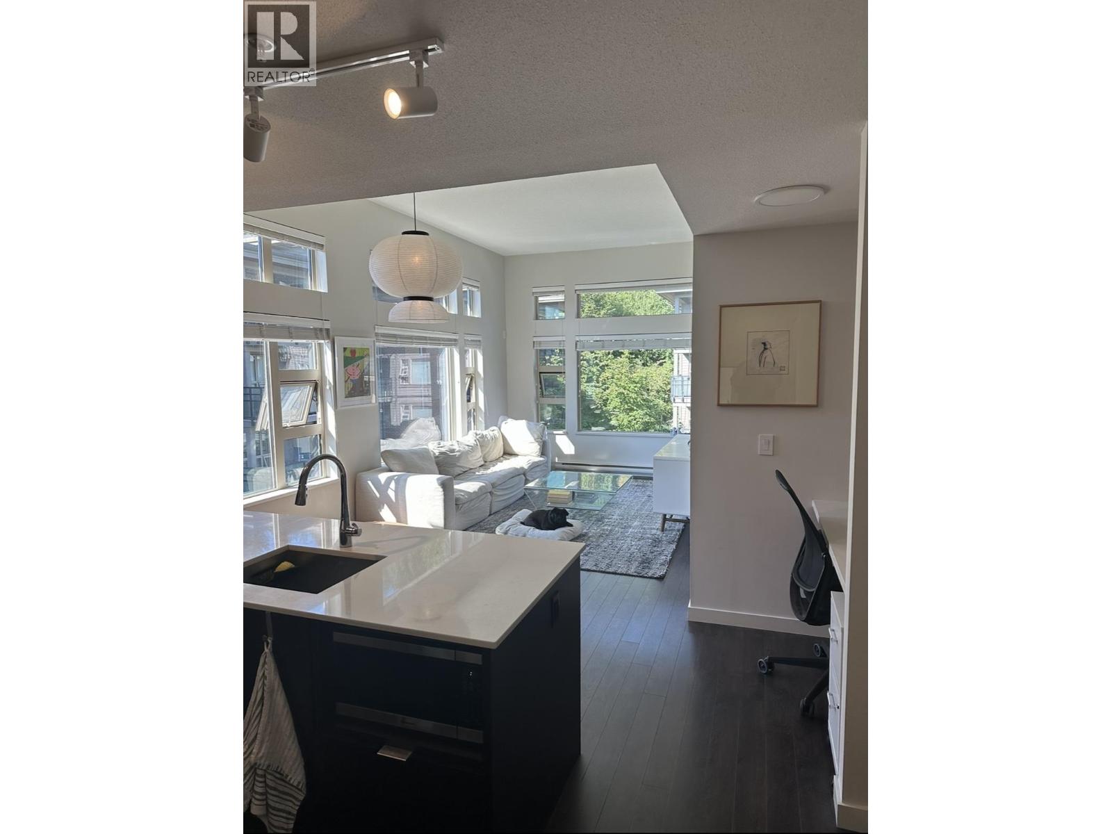 410 1673 Lloyd Avenue, North Vancouver, British Columbia  V7P 0A9 - Photo 12 - R3061545