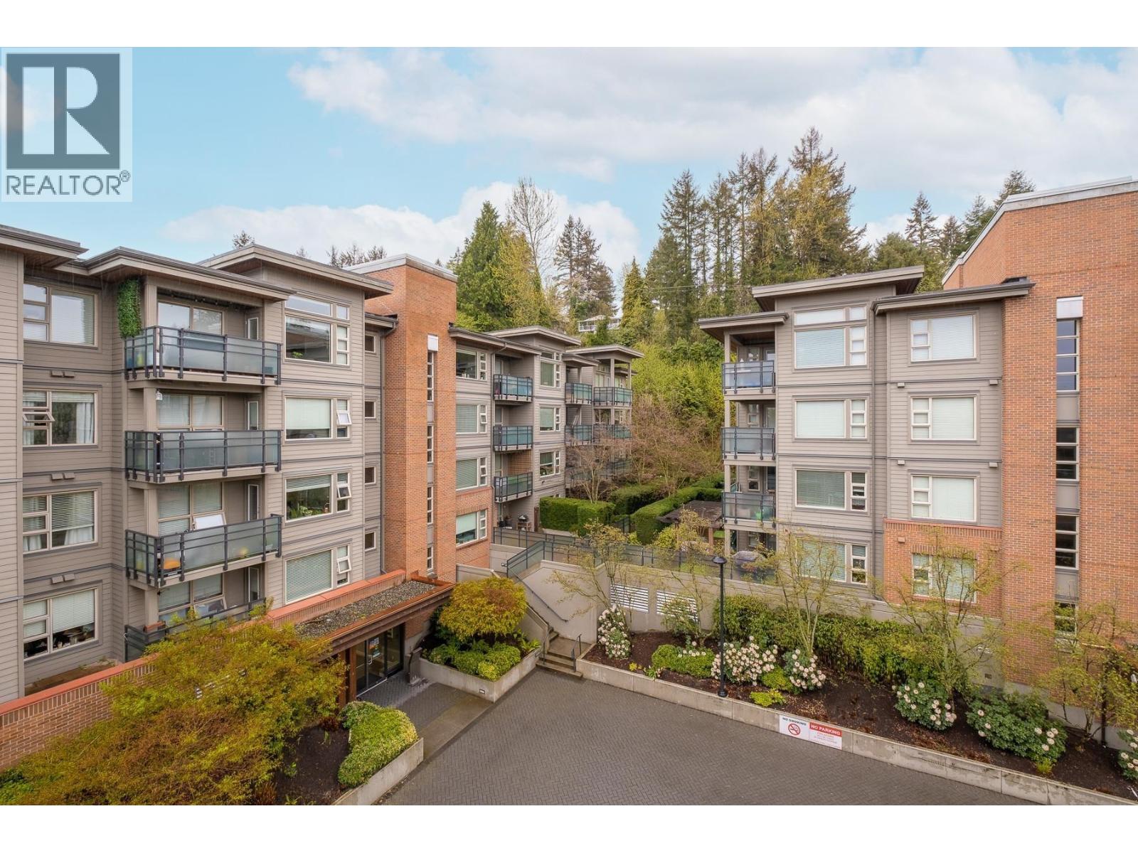 410 1673 Lloyd Avenue, North Vancouver, British Columbia  V7P 0A9 - Photo 2 - R3061545