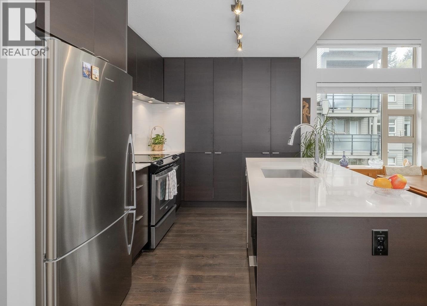 410 1673 Lloyd Avenue, North Vancouver, British Columbia  V7P 0A9 - Photo 4 - R3061545