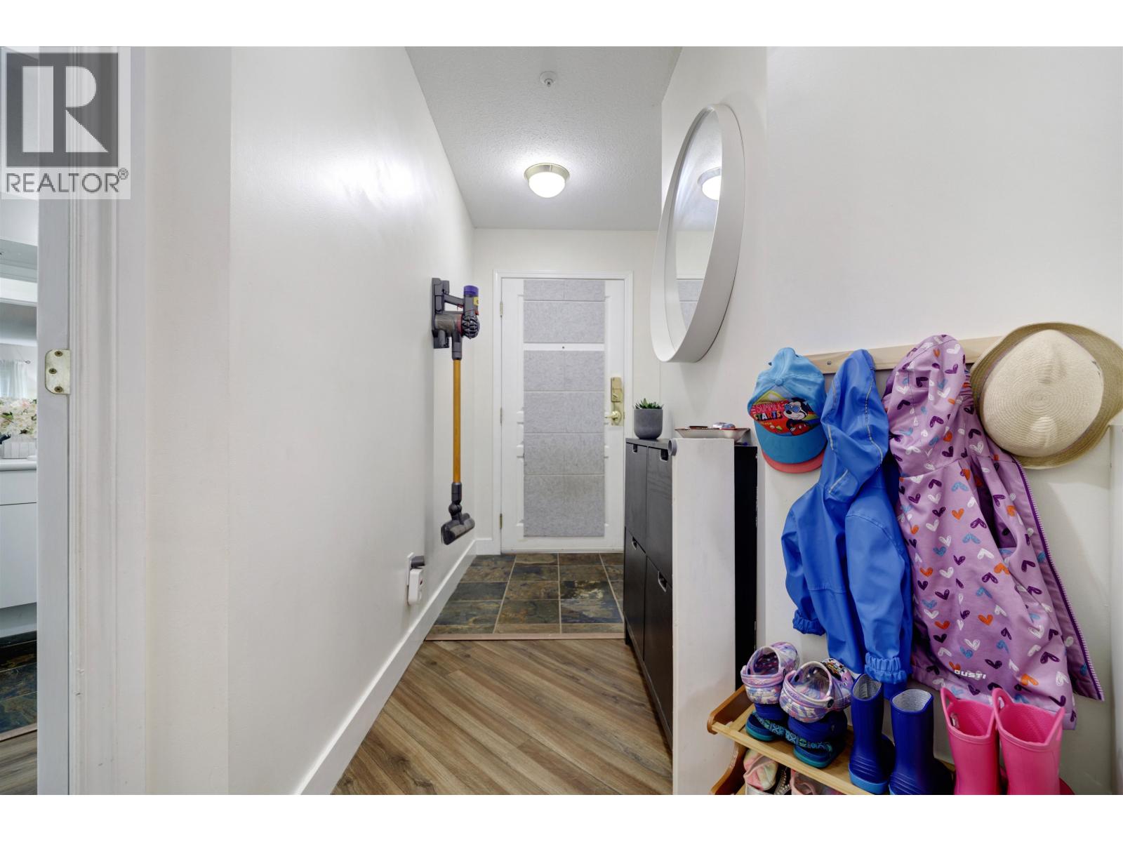 113 1242 Town Centre Boulevard, Coquitlam, British Columbia  V3B 7R6 - Photo 5 - R3060543