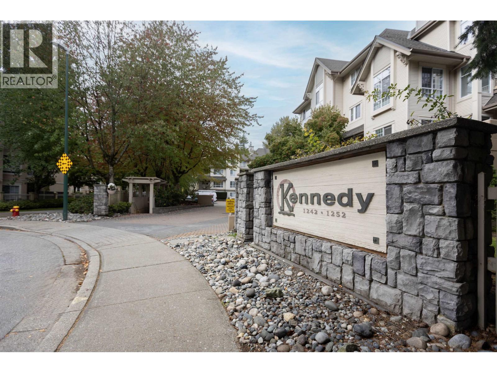 113 1242 TOWN CENTRE BOULEVARD, Coquitlam, British Columbia