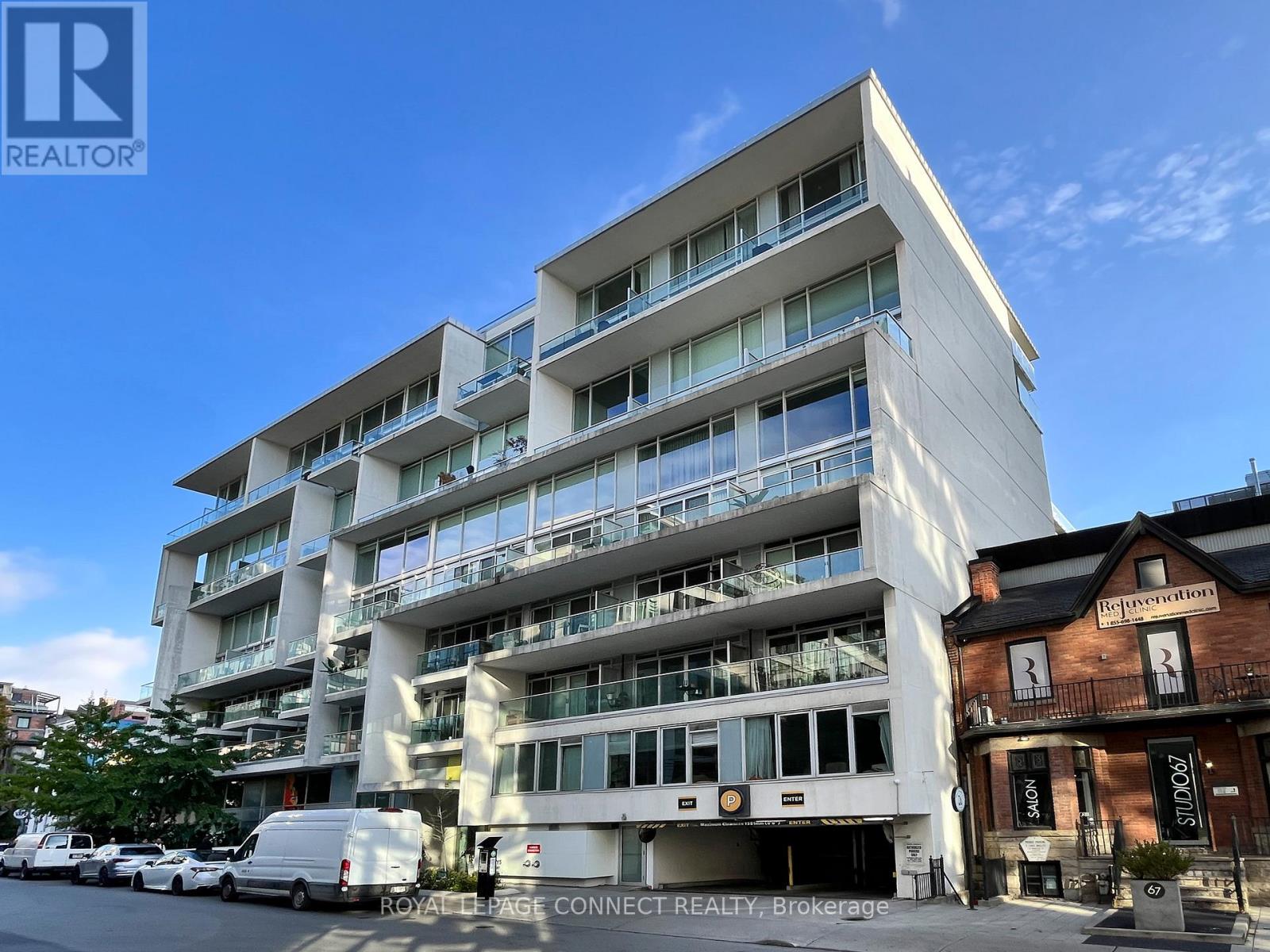 204 - 75 PORTLAND STREET, Toronto, Ontario
