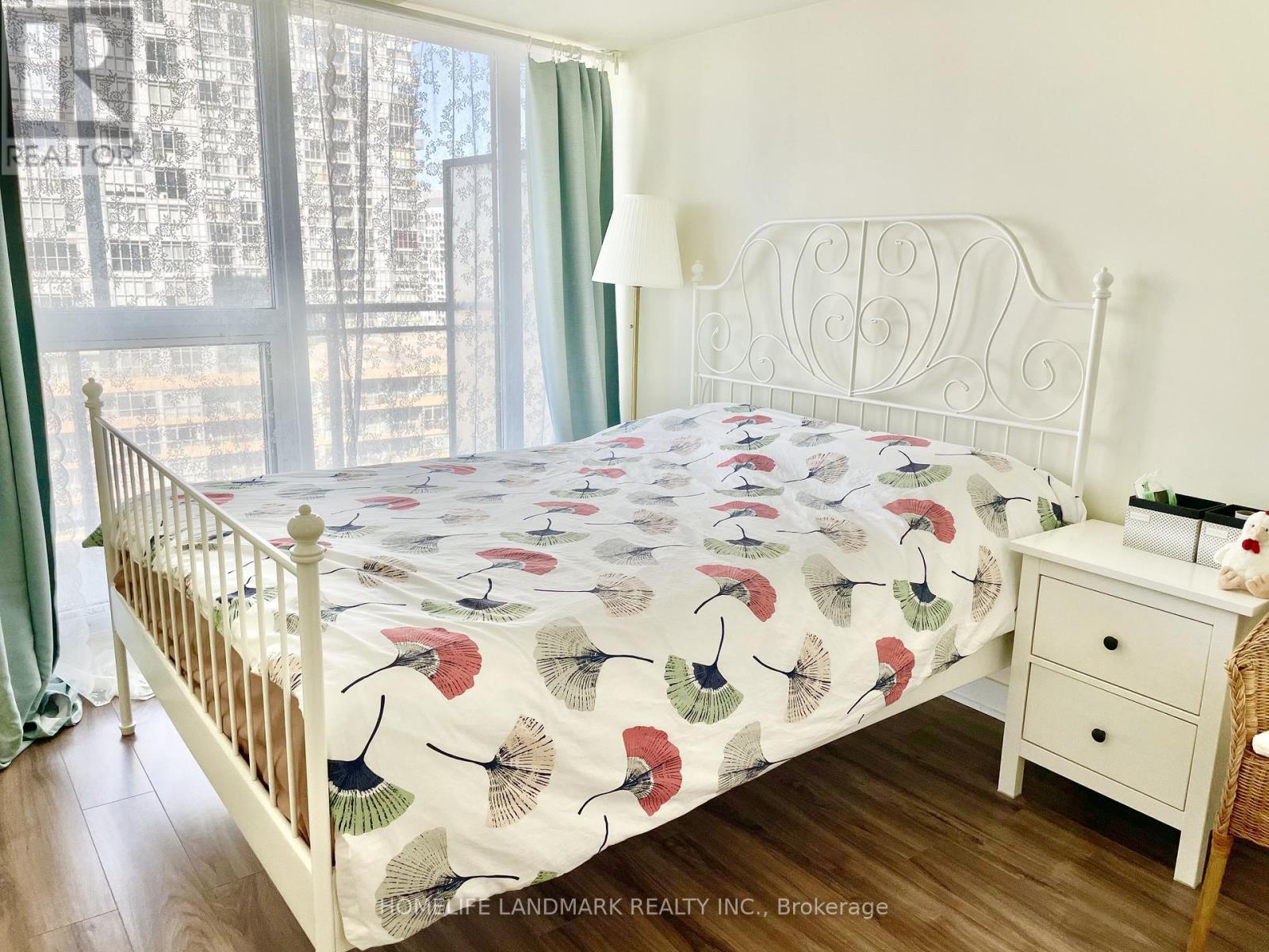 1610 - 8 Telegram Mews, Toronto, Ontario  M5V 3Z5 - Photo 9 - C12479608