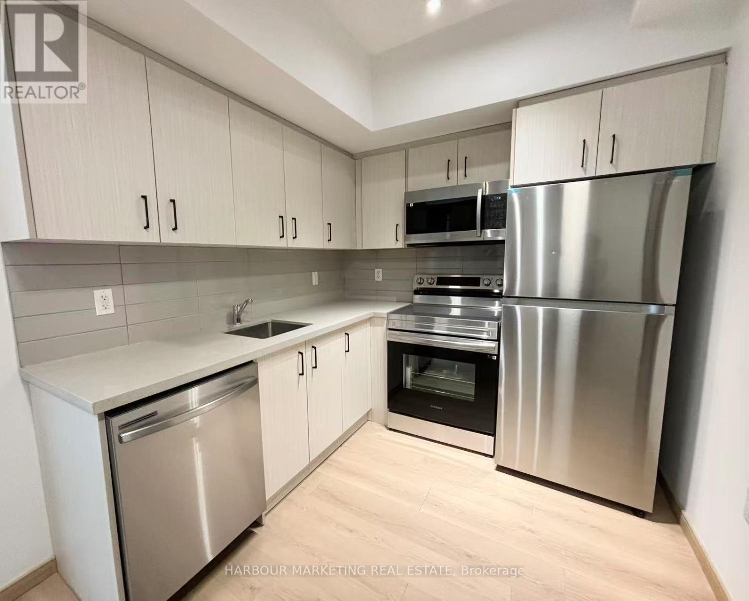A303 - 3421 Sheppard Avenue E, Toronto, Ontario  M1T 3K5 - Photo 3 - E12479601
