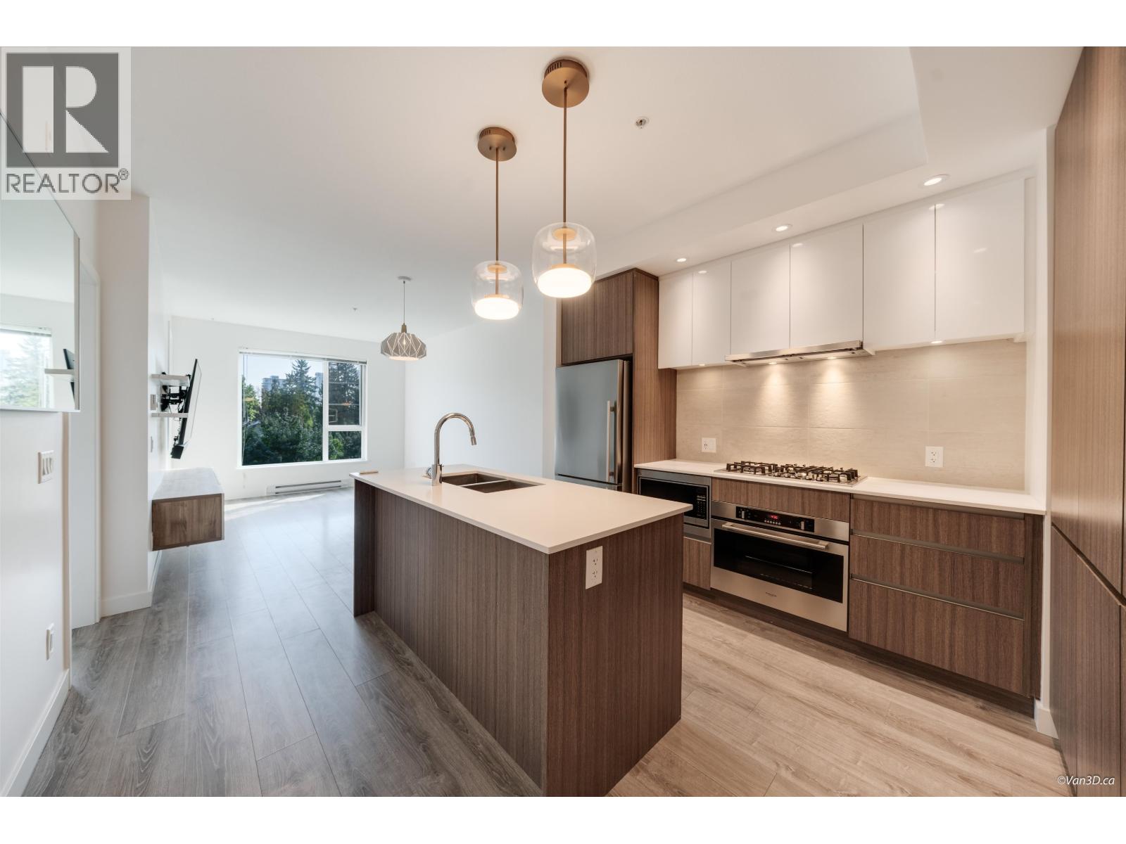318 516 Foster Avenue, Coquitlam, British Columbia  V6Y 0A6 - Photo 1 - R3046428