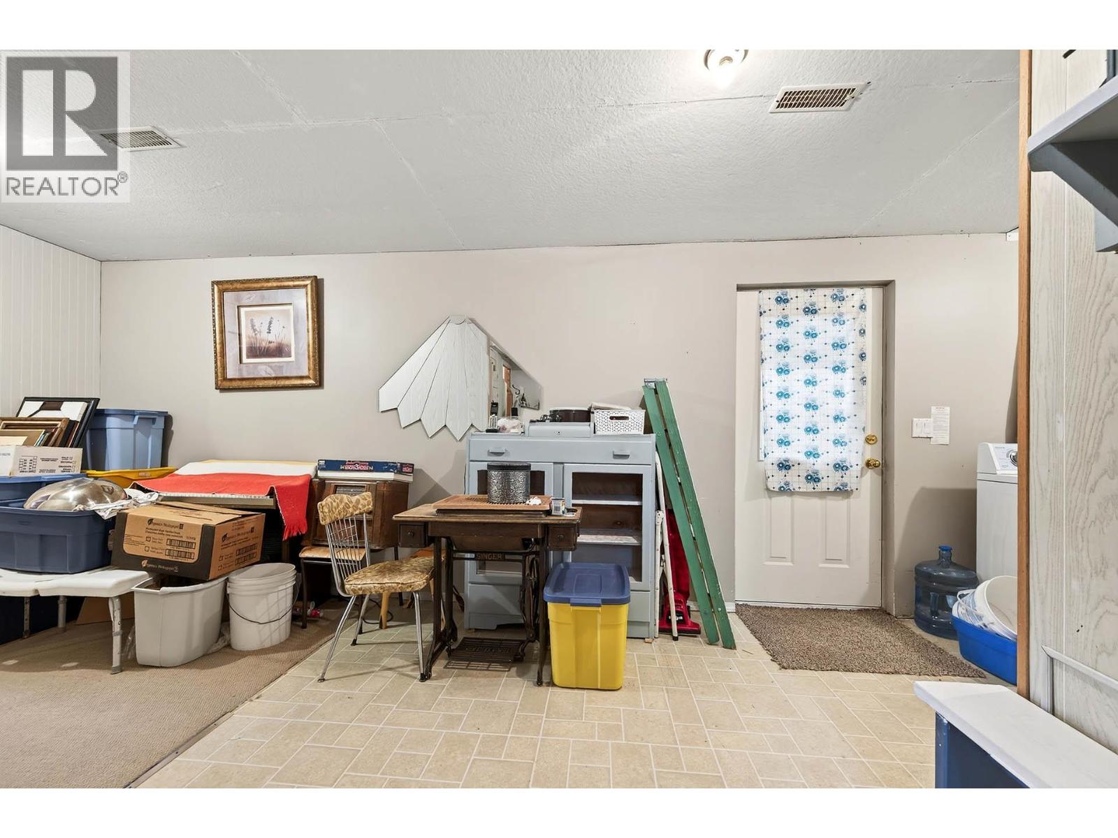 2271 Park Drive, Kamloops, British Columbia  V2V 4P7 - Photo 32 - 10365624