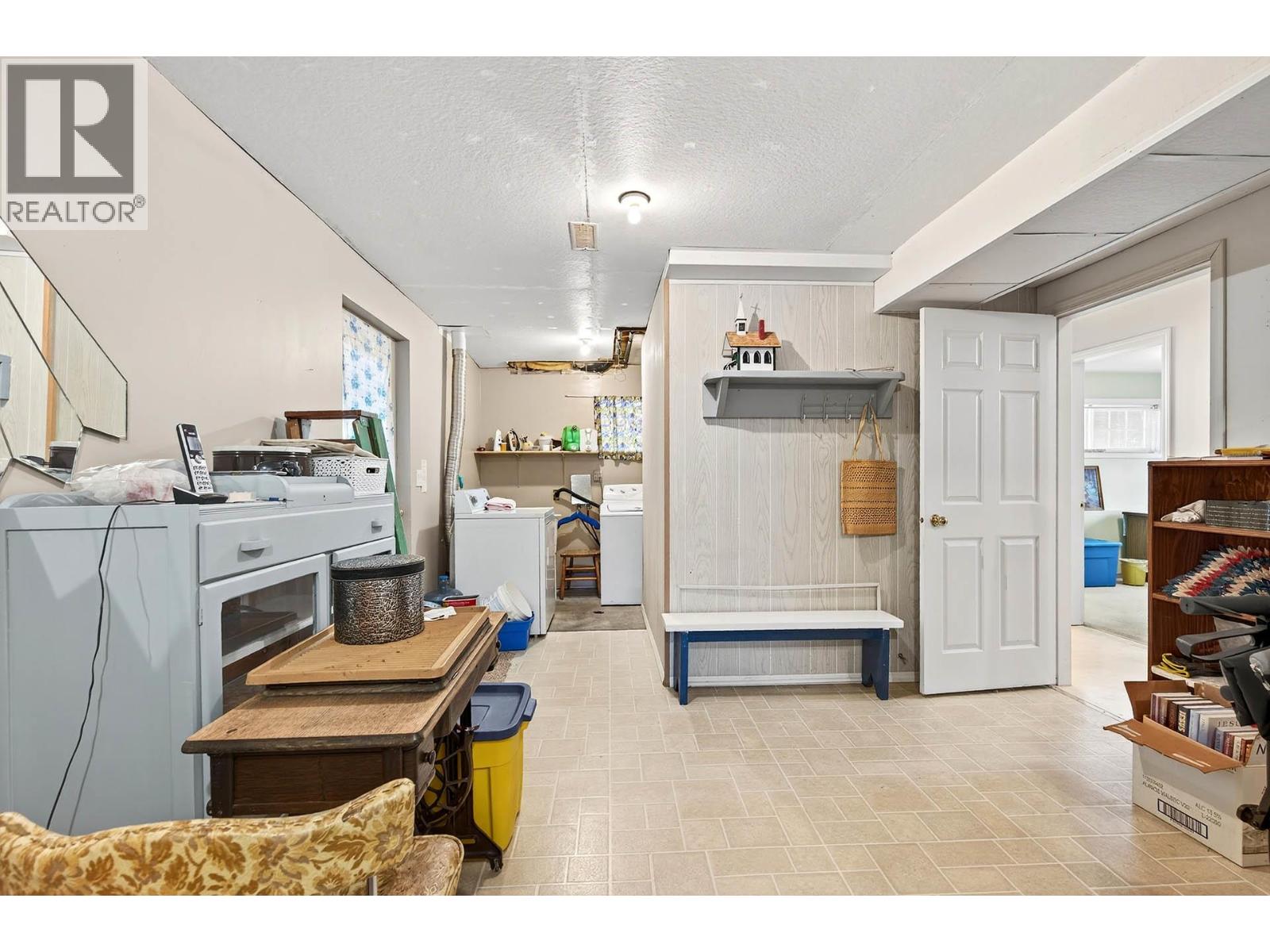 2271 Park Drive, Kamloops, British Columbia  V2V 4P7 - Photo 34 - 10365624