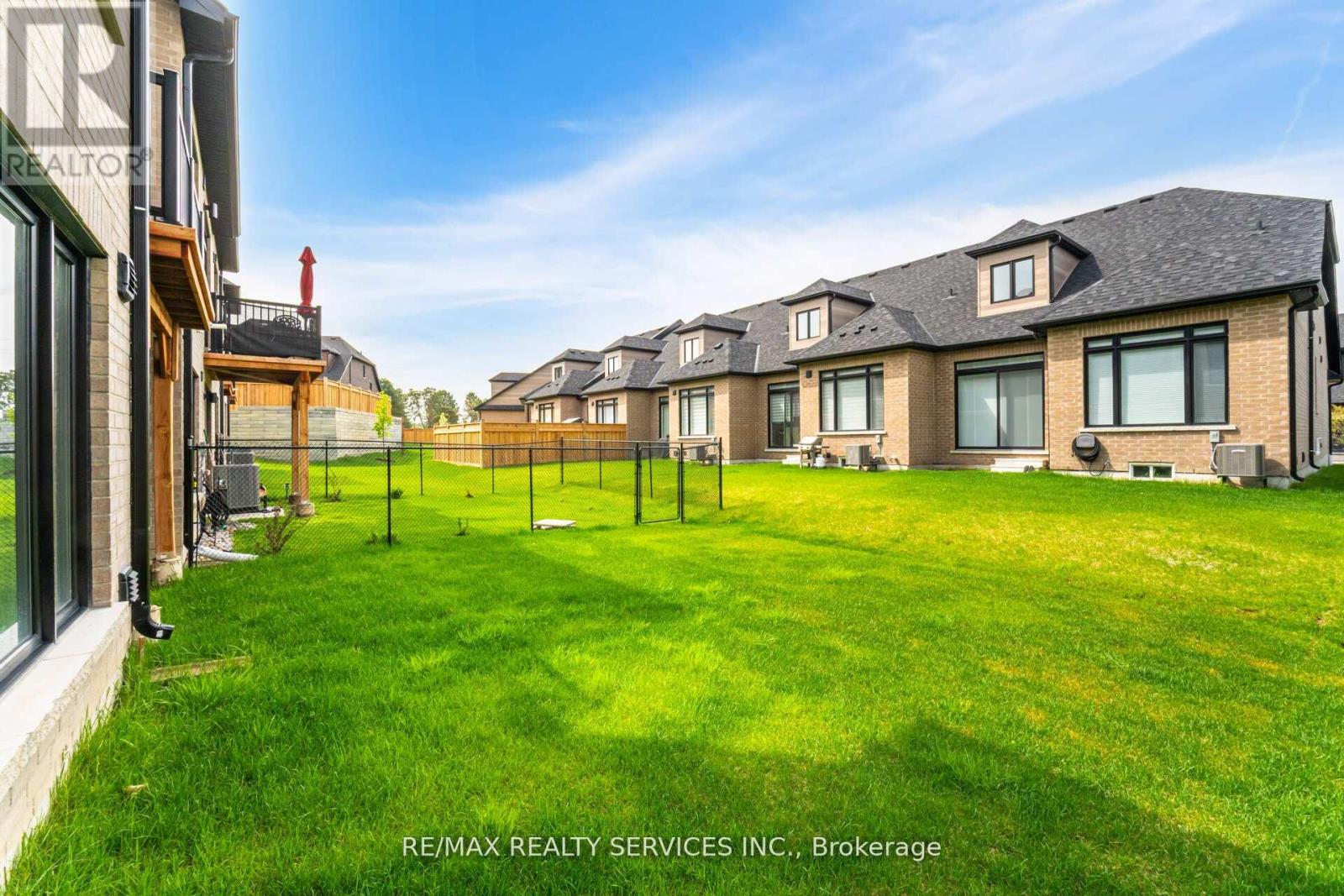 8 Lois Torrance Trail, Uxbridge, Ontario  L9P 0R9 - Photo 49 - N12479585