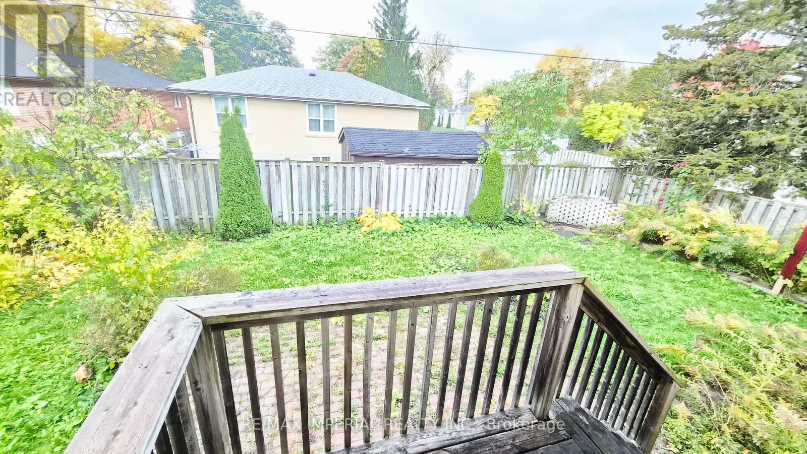 422 Lynett Crescent, Richmond Hill, Ontario  L4C 2V7 - Photo 10 - N12479597