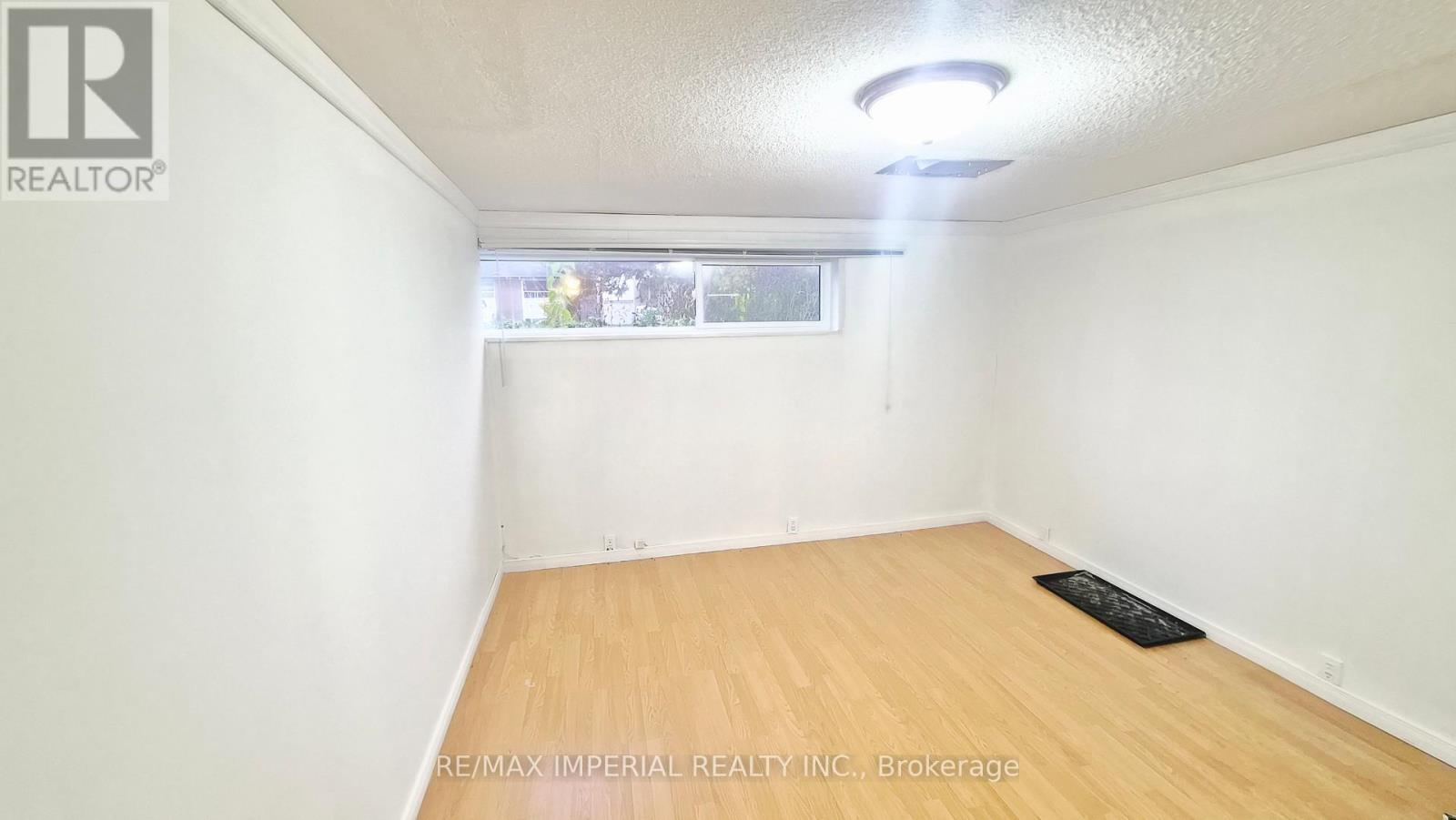 422 Lynett Crescent, Richmond Hill, Ontario  L4C 2V7 - Photo 14 - N12479597