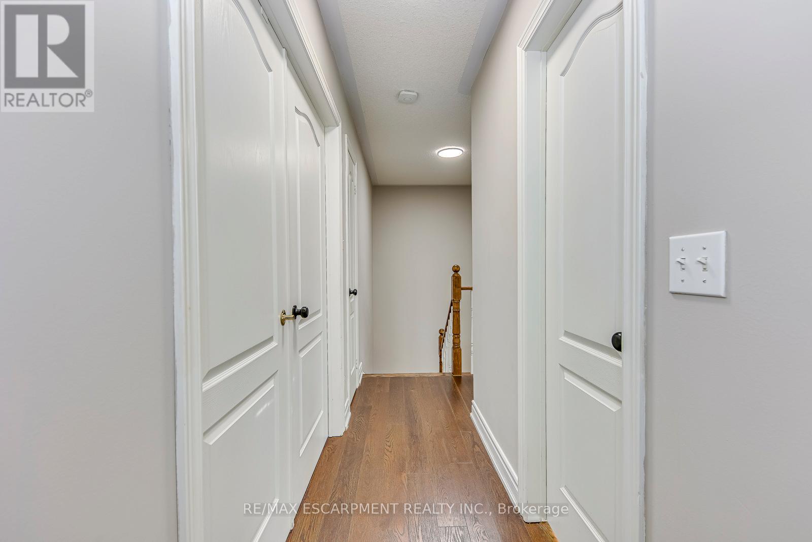 5183 Fernbrook Court, Burlington, Ontario  L7L 6J5 - Photo 19 - W12479583