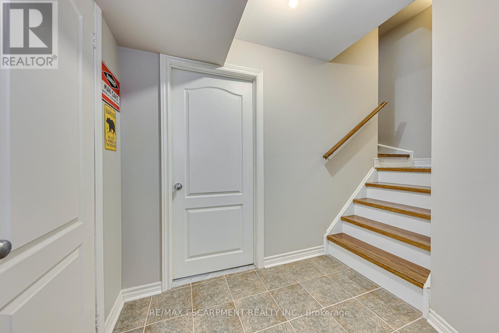 5183 Fernbrook Court, Burlington, Ontario  L7L 6J5 - Photo 29 - W12479583