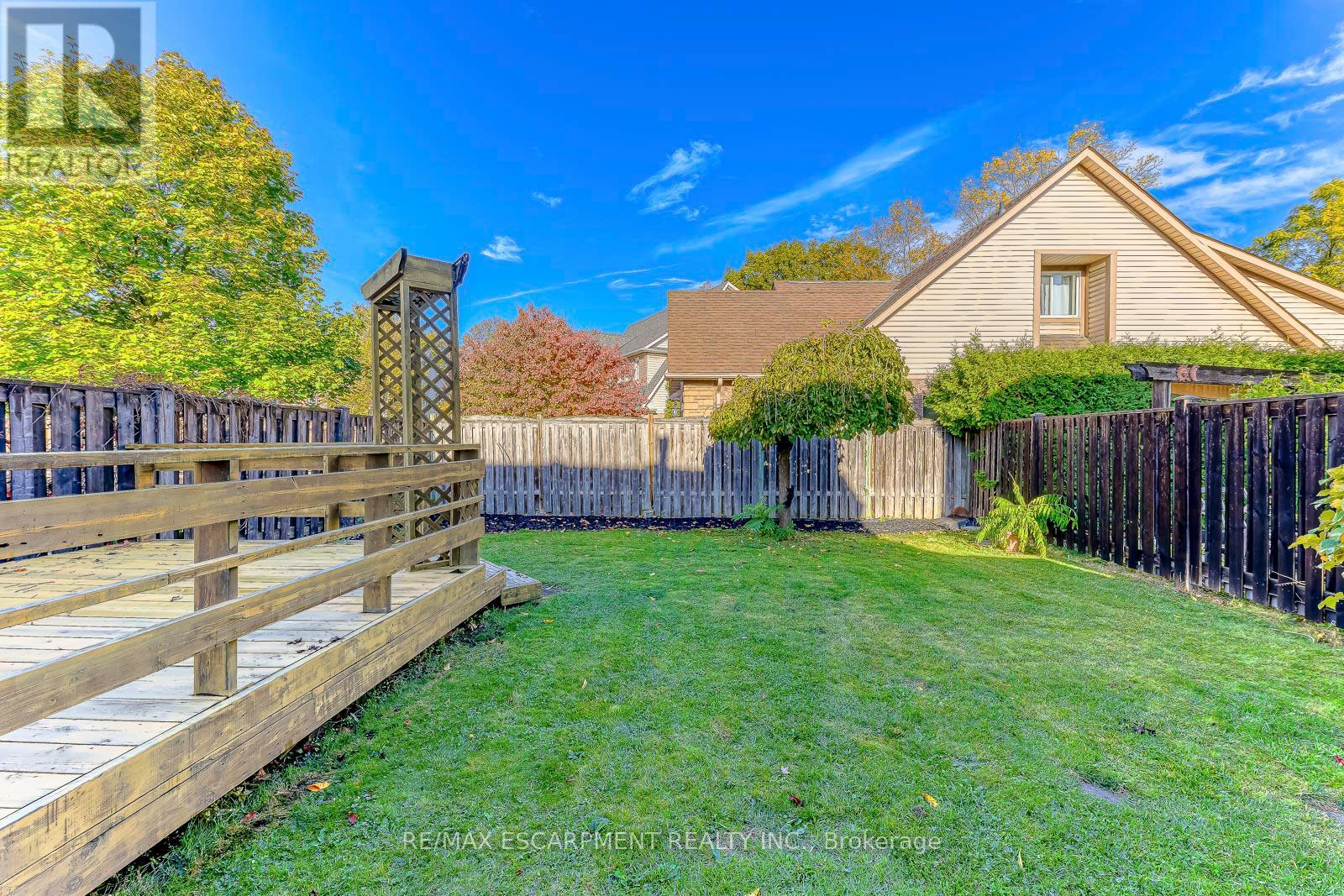 5183 Fernbrook Court, Burlington, Ontario  L7L 6J5 - Photo 37 - W12479583