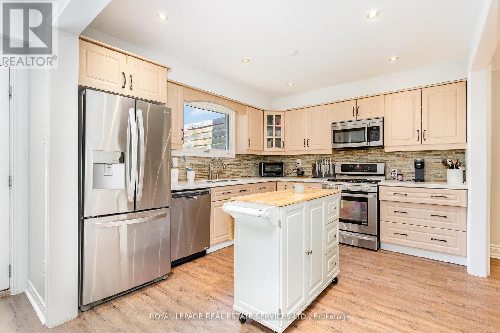 47 Lafferty Street, Toronto, Ontario  M9C 5B5 - Photo 10 - W12479584