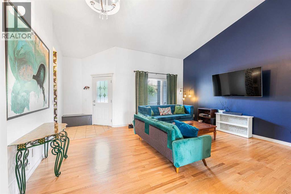 152 Cove Rise, Chestermere, Alberta  T1X 1S7 - Photo 6 - A2252080