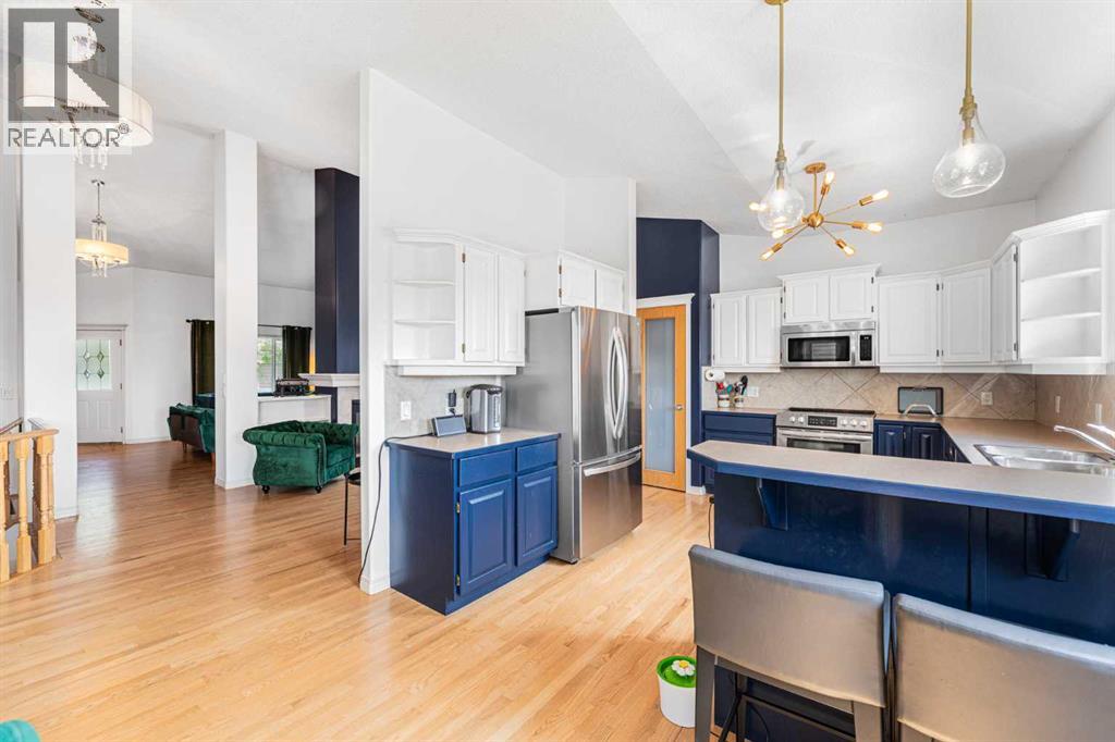 152 Cove Rise, Chestermere, Alberta  T1X 1S7 - Photo 8 - A2252080