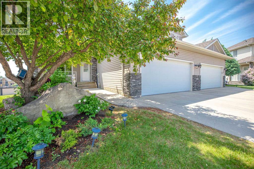 Property at 152 Cove Rise image 2