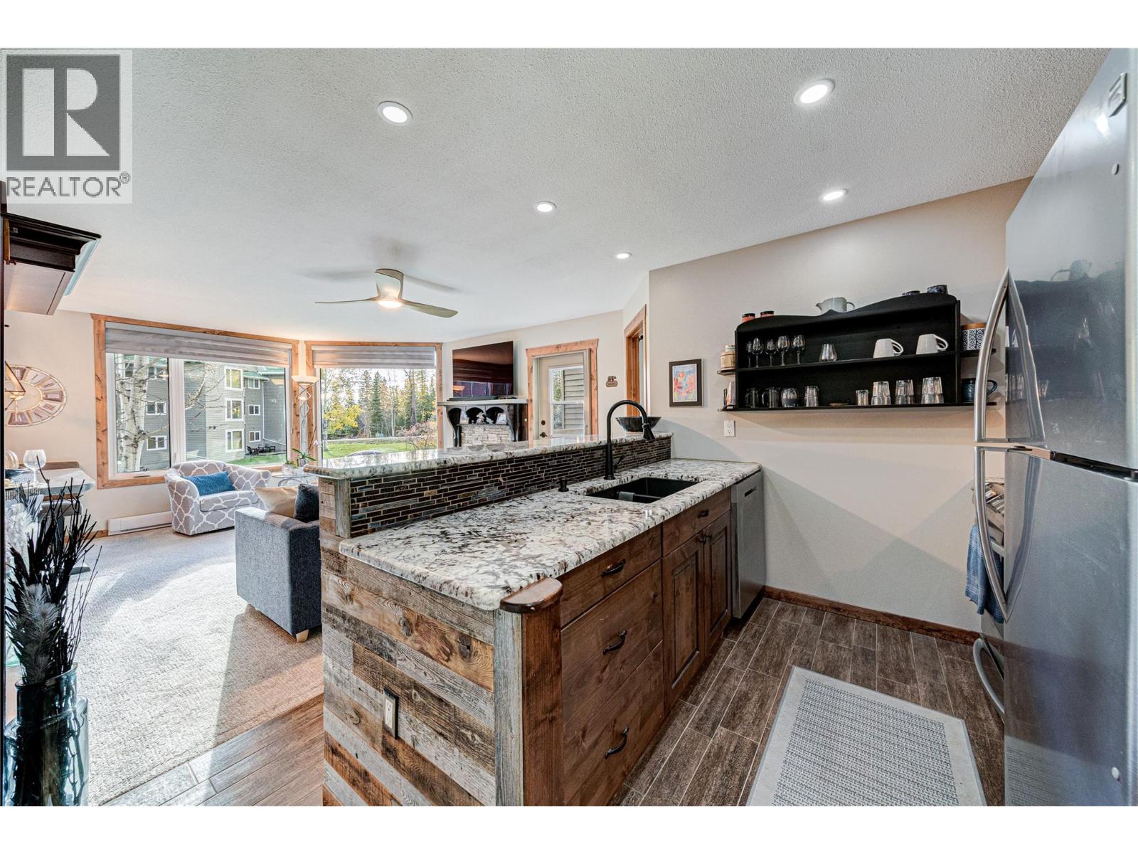 221-4559 Timberline Crescent, fernie, British Columbia
