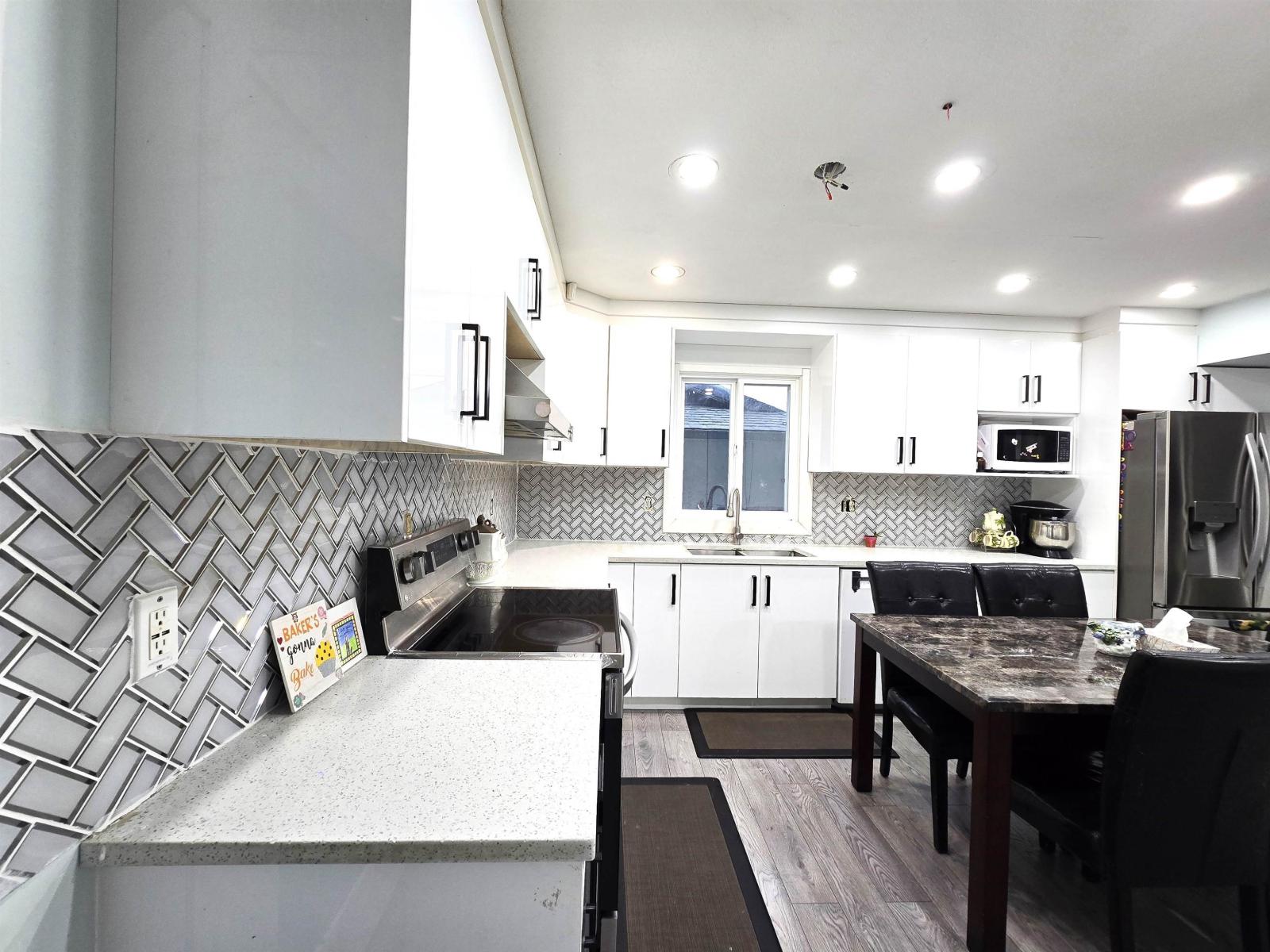 32362 Adair Avenue, Abbotsford, British Columbia  V2T 4L5 - Photo 4 - R3060024