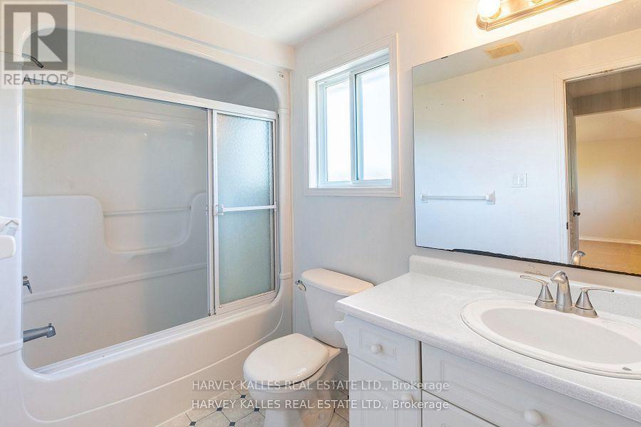 573 Windjammer Way, Waterloo, Ontario  N2K 3Z5 - Photo 27 - X12479598
