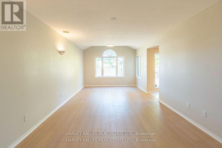 573 Windjammer Way, Waterloo, Ontario  N2K 3Z5 - Photo 6 - X12479598