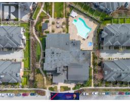 302 1151 WINDSOR MEWS