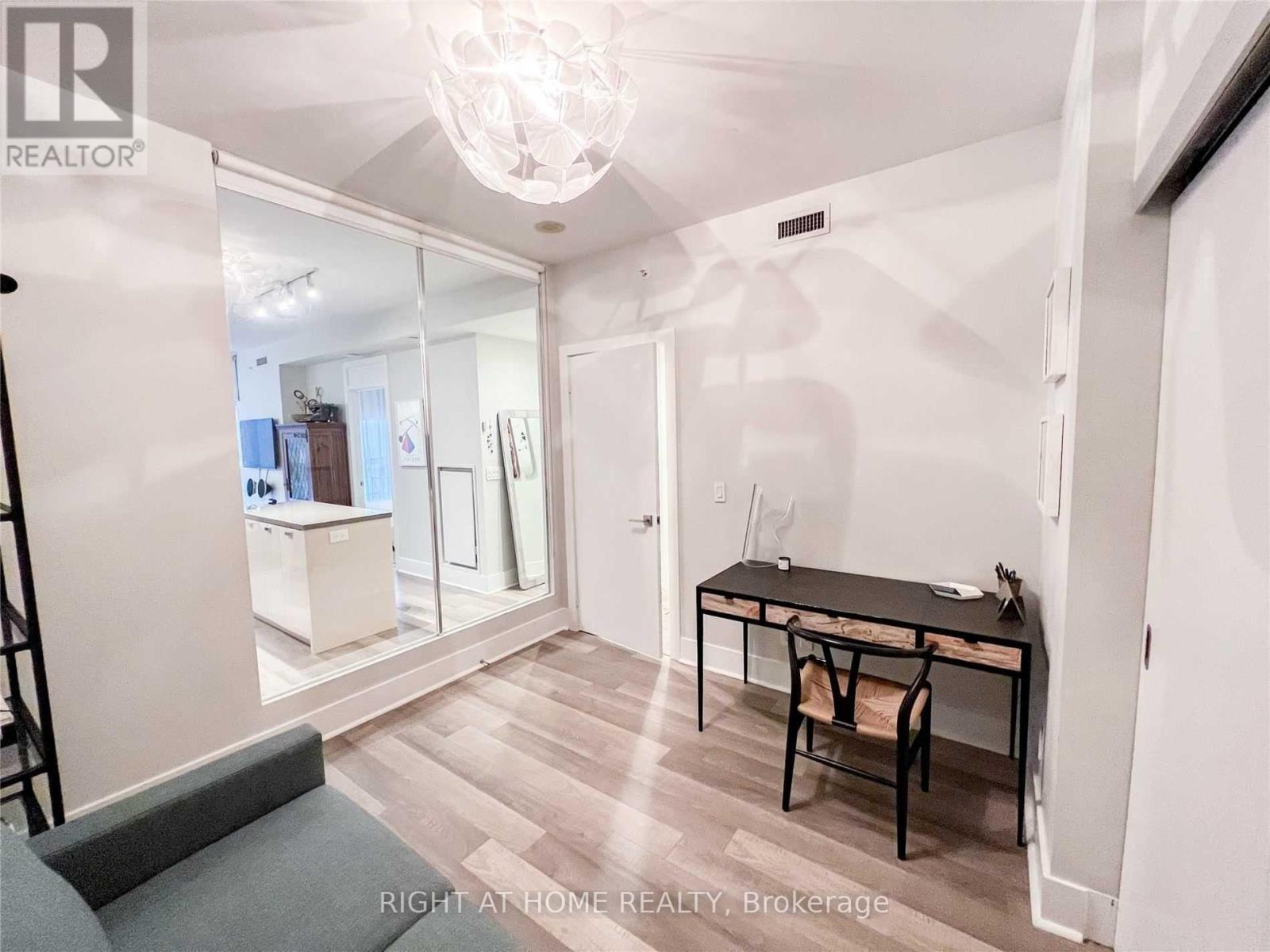 1106 - 32 Davenport Road, Toronto, Ontario  M5R 0B5 - Photo 10 - C12479615