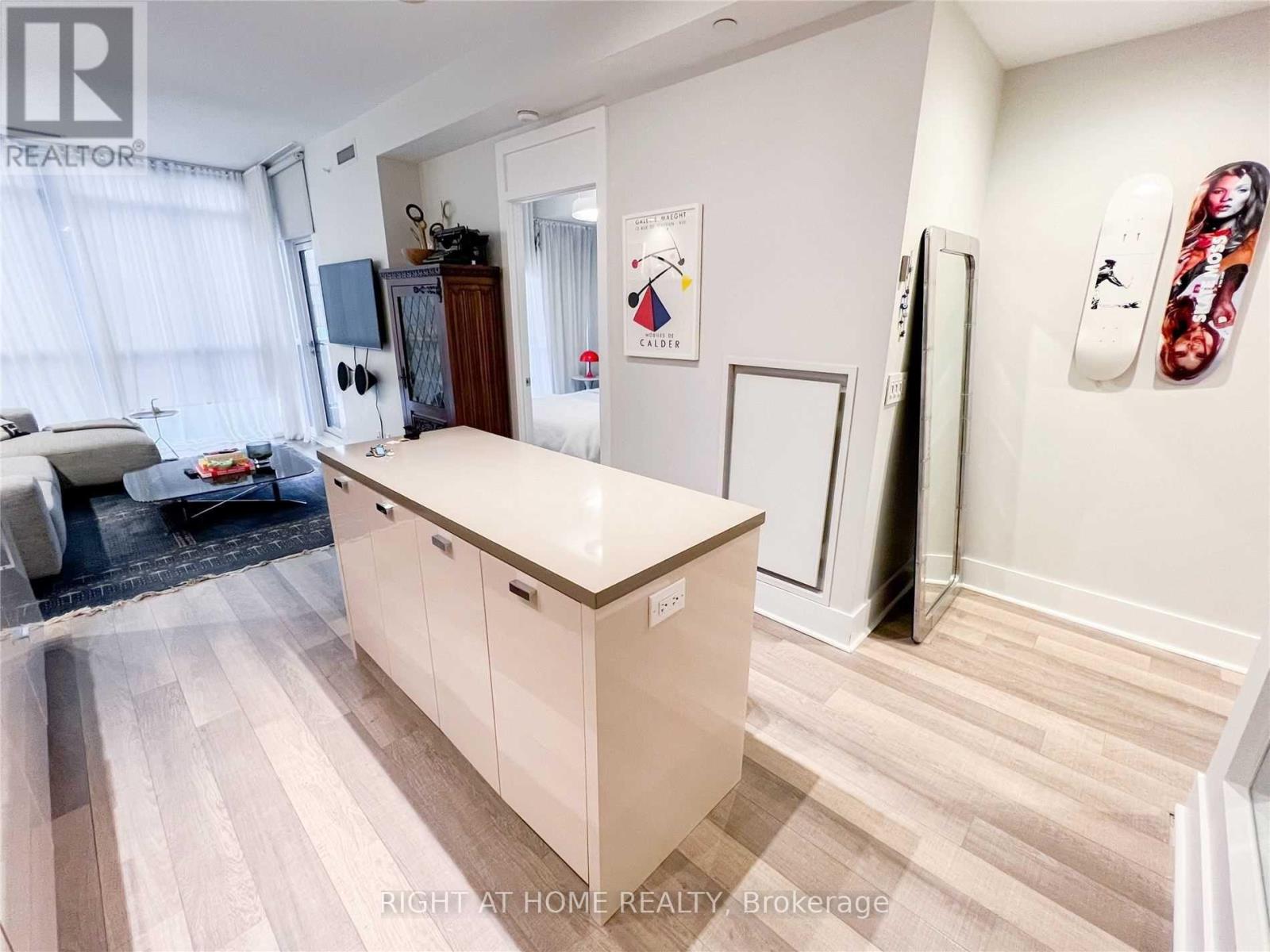 1106 - 32 Davenport Road, Toronto, Ontario  M5R 0B5 - Photo 12 - C12479615