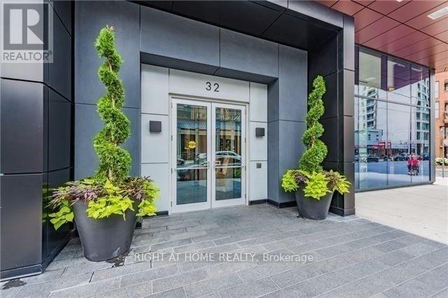1106 - 32 Davenport Road, Toronto, Ontario  M5R 0B5 - Photo 2 - C12479615