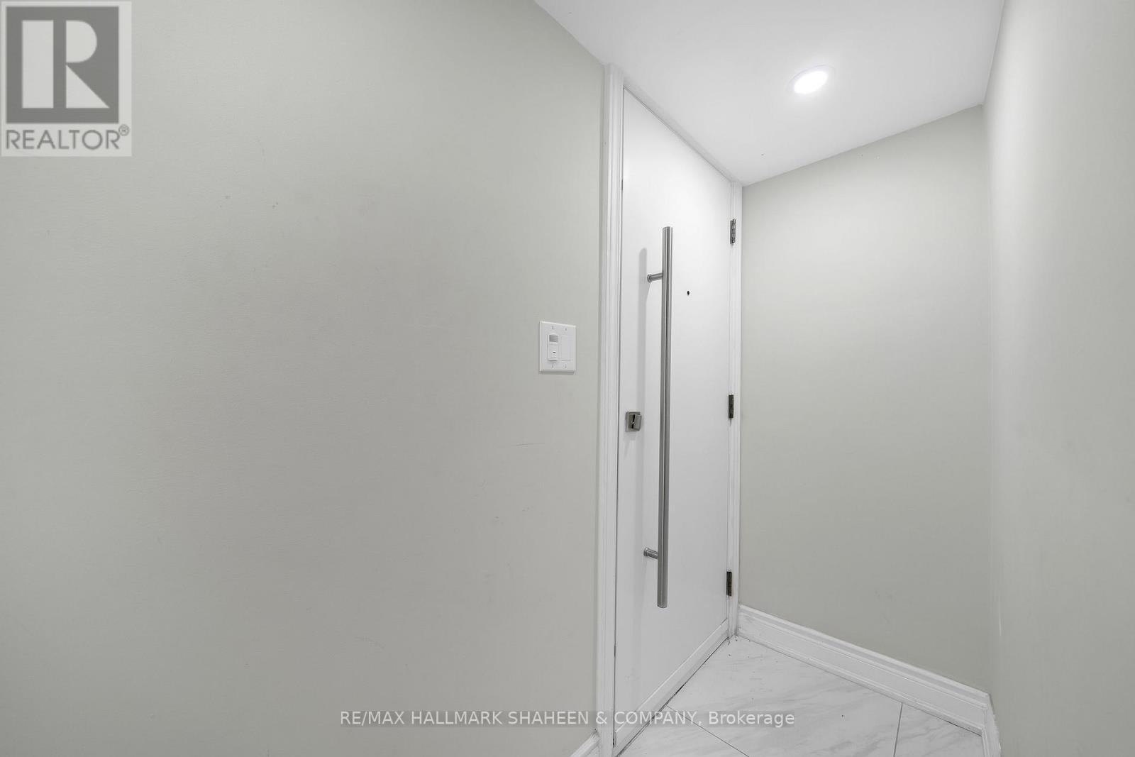 Bsmt - 31 Lochinvar Crescent, Toronto, Ontario  M3A 3J9 - Photo 5 - C12479629